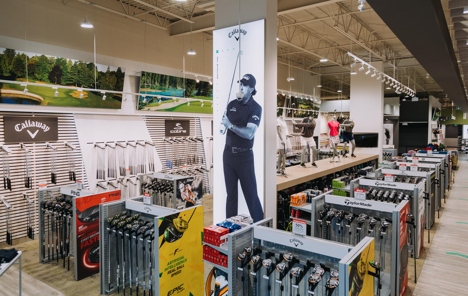 Golf Town N Edmonton, Clubs