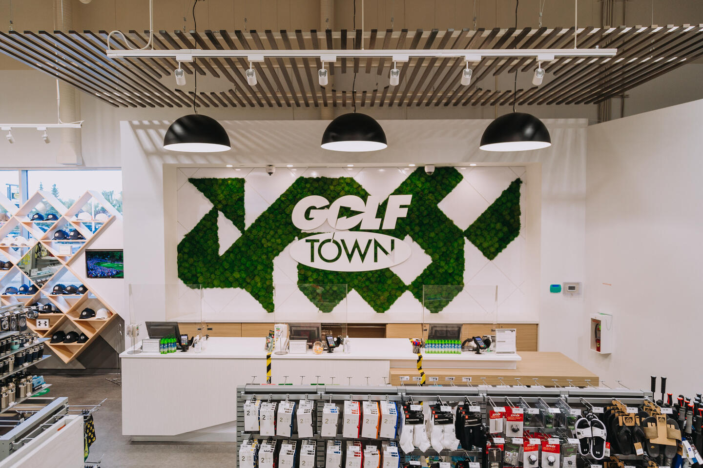 Golf Town N Edmonton, Front Cash