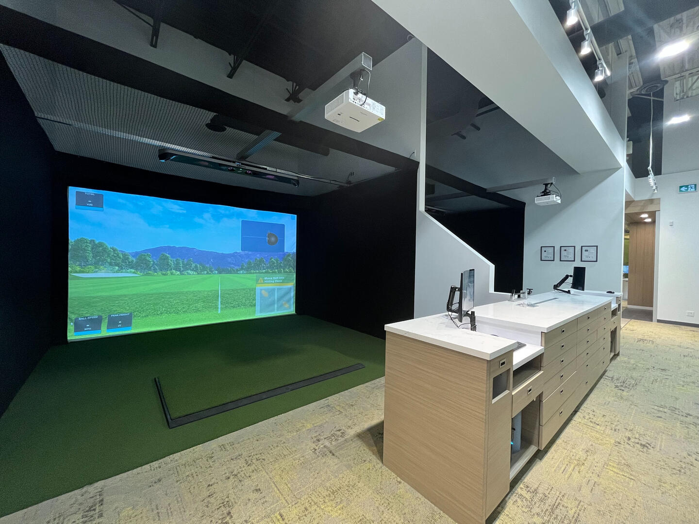 Golf Town Studio X, Custom Fitting Centre, Laeaside